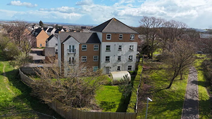 2 Bedroom Flat For Sale In Oak Leaze, Patchway, Bristol, BS34