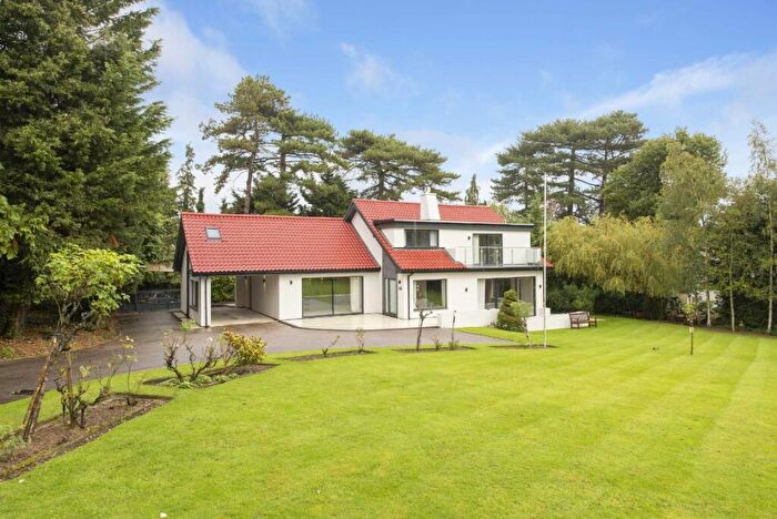 5 Bedroom Detached House To Rent In Lime Grove, Whetstone, N20