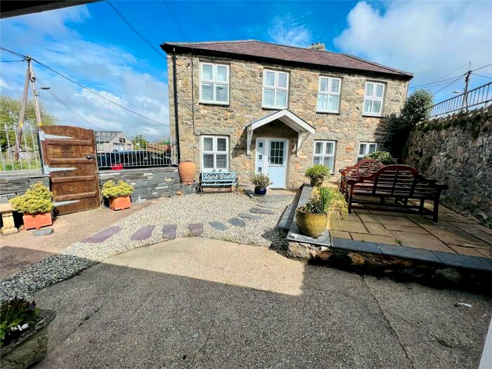 3 Bedroom Detached House For Sale In Lon Isaf, Morfa Nefyn, Pwllheli, Gwynedd, LL53
