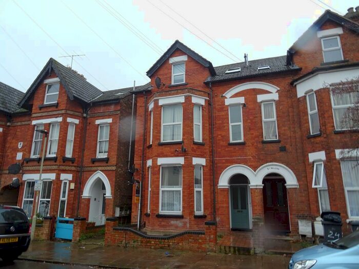 1 Bedroom Ground Flat To Rent In Flat, Spenser Road, MK40