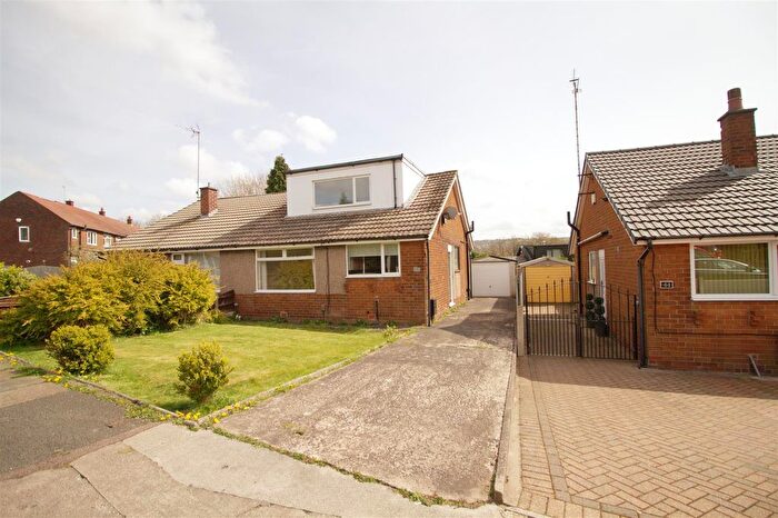 2 Bedroom Semi Detached Bungalow To Rent In Freshwater Drive, Denton, Manchester, M34
