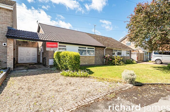 2 Bedroom Semi Detached Bungalow For Sale In Upham Road, Old Walcot, Swindon, SN3