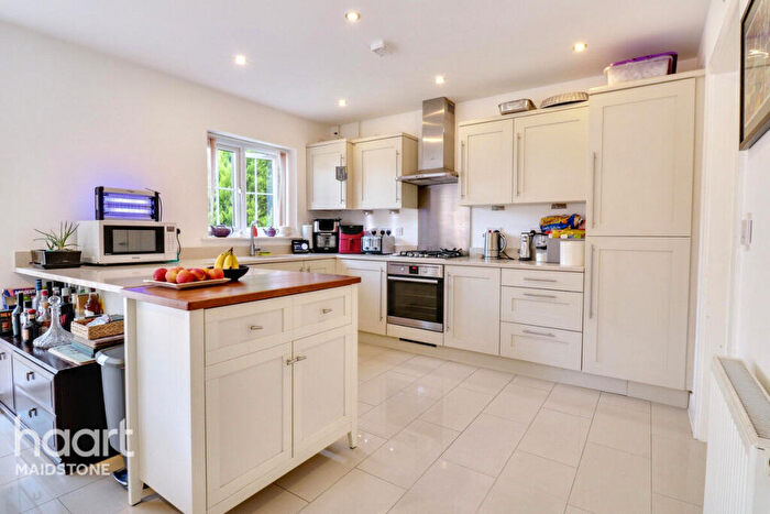4 Bedroom End Of Terrace House For Sale In Waterloo Walk, West Malling, ME19