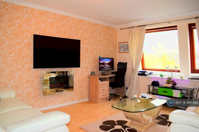 2 Bedroom Flat To Rent In Ferguson Court, Bucksburn, Aberdeen, AB21