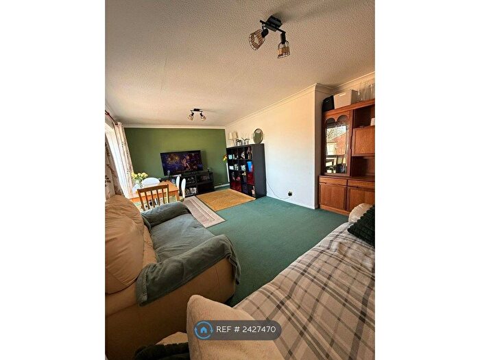 3 Bedroom Flat To Rent In Keyworth Mews, Canterbury, CT1