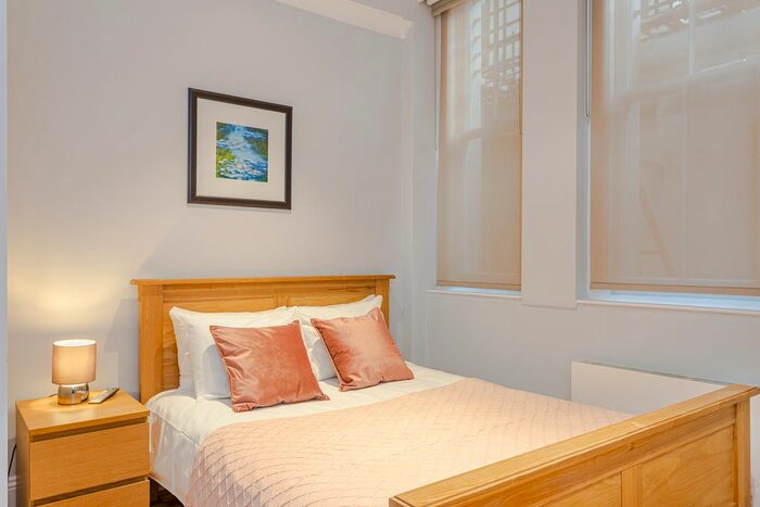 Studio To Rent In Cleveland Gardens, London, W2