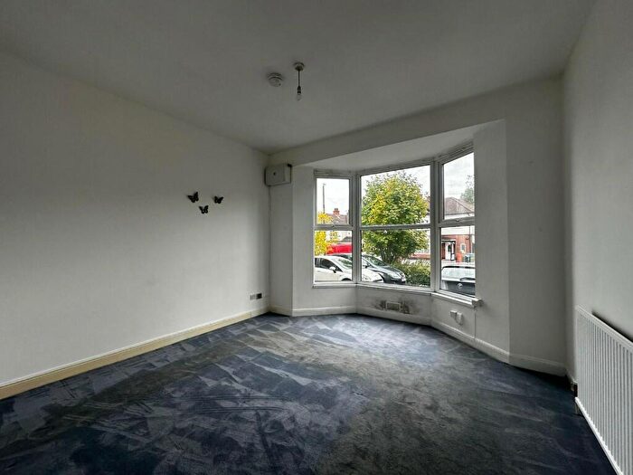 Studio To Rent In Holly Lane, Smethwick, West Midlands, B67