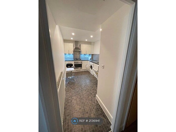 2 Bedroom Flat To Rent In Coxhill Way, Aylesbury, HP21