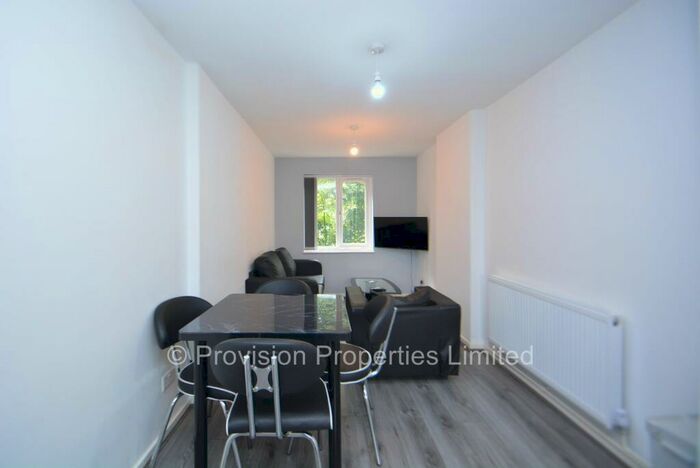 4 Bedroom Terraced House To Rent In Well Close Rise, City Centre, Leeds, LS7