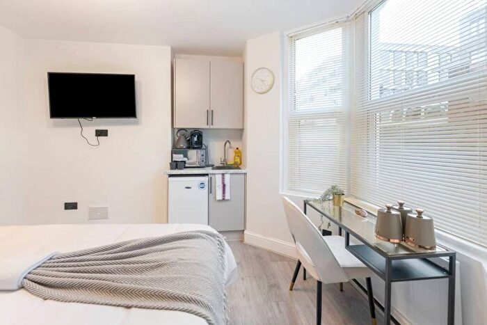 1 Bedroom Studio To Rent In Kilburn Park Rd, London, NW6