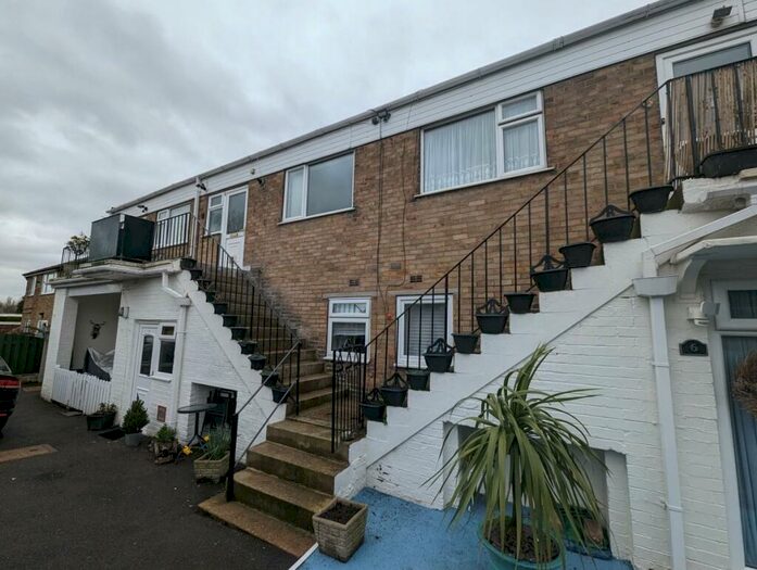 2 Bedroom Apartment To Rent In A Dove Road, Wombwell, S73