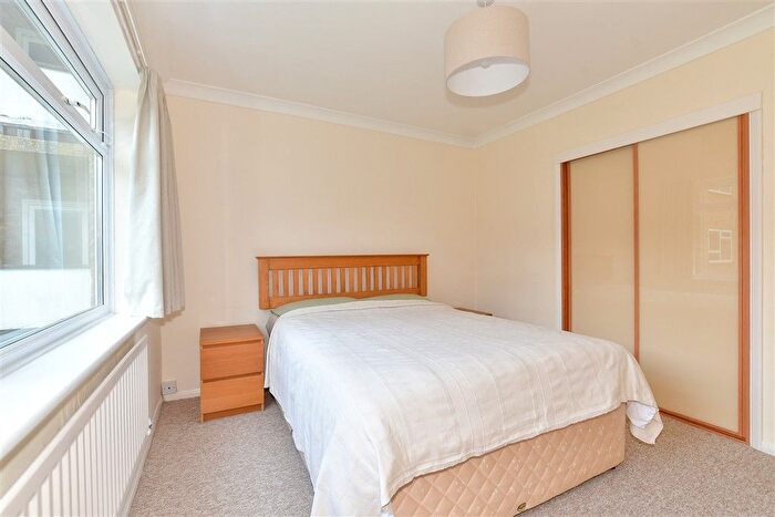 2 Bedroom Flat For Sale In Puckle Lane, Canterbury, Kent, CT1