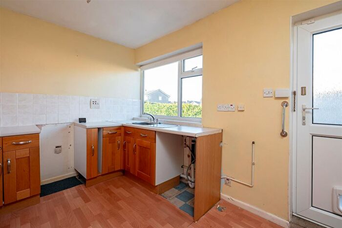 2 Bedroom Detached Bungalow For Sale In Deerstone Way, Dunnington, York, YO19