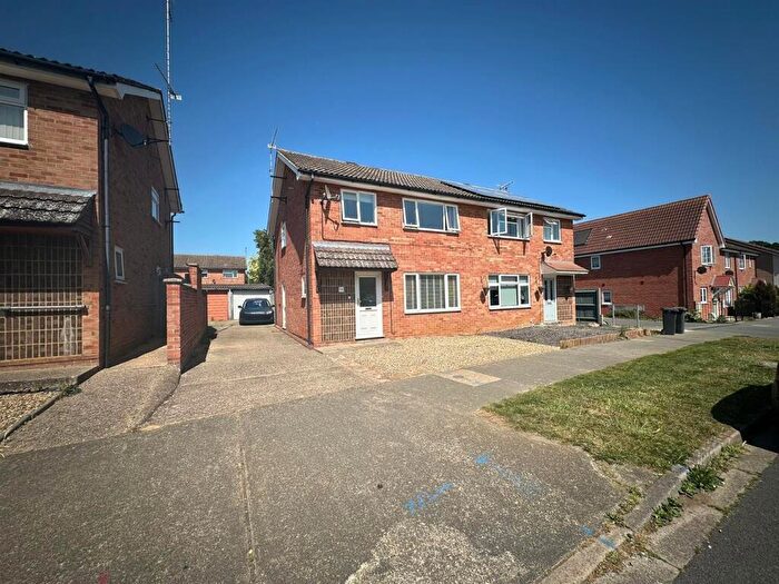 3 Bedroom Semi Detached House For Sale In St. Marys Road, Stowmarket, IP14