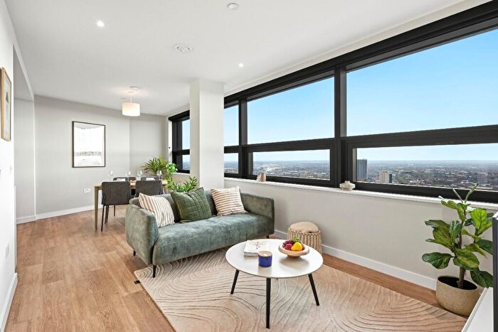 1 Bedroom Apartment To Rent In The Octagon - Great Charles Street Queensway, Birmingham, B3