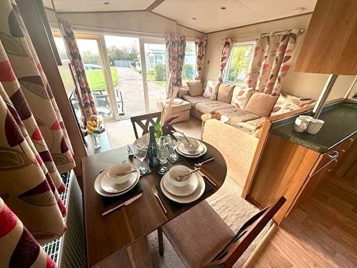 3 Bedroom Park Home For Sale In Dovercourt Haven Caravan Park, Low Road, Harwich, CO12
