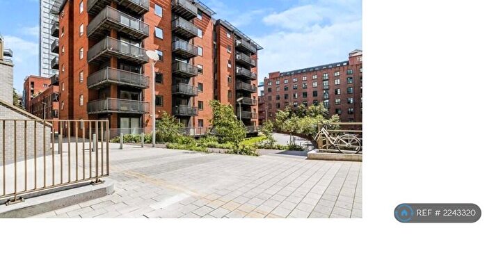 2 Bedroom Flat To Rent In The Foundry, Manchester, M1