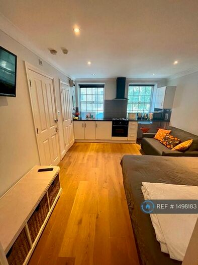 Studio To Rent In Alie Road, London, E1