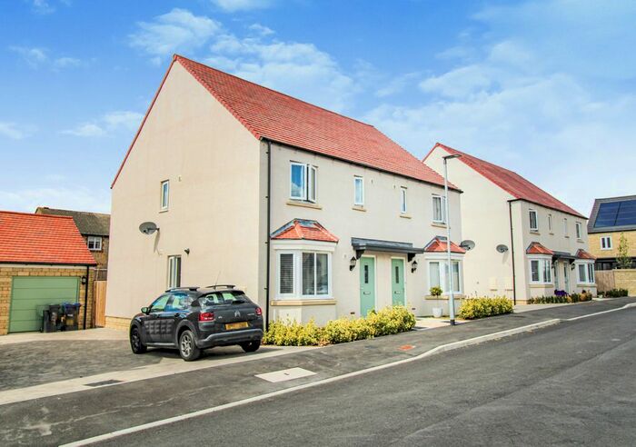 3 Bedroom Semi-Detached House For Sale In Jenners Yard, Cricklade, Swindon, SN6