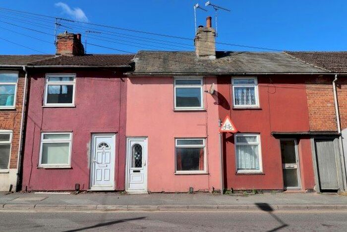 3 Bedroom Terraced House To Rent In Brook Street, Colchester, CO1
