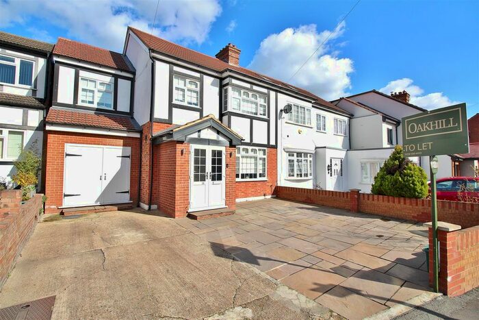 5 Bedroom Property To Rent In Harewood Road, Isleworth, TW7