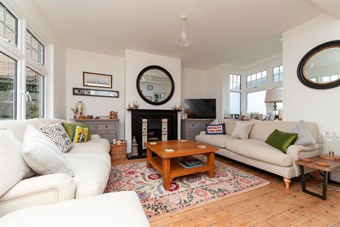 2 Bedroom Detached House To Rent In Church Street, Langford, Biggleswade, SG18