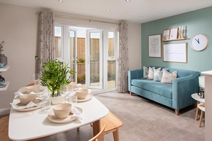 3 Bedroom Semi Detached House For Sale In Walmersley Old Road, Walmersley, Bury, BL9