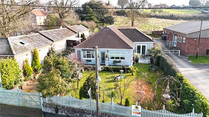 4 Bedroom Bungalow For Sale In Dawnhill Lane, Hemswell, Gainsborough, DN21