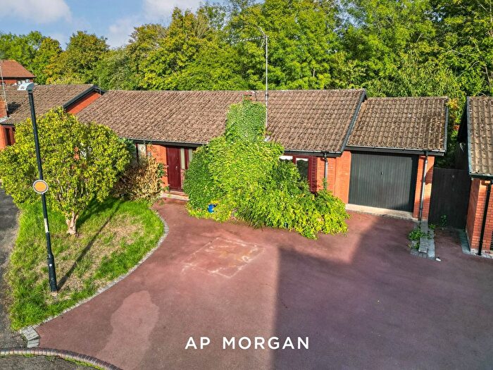 3 Bedroom Bungalow For Sale In Eldersfield Close, Church Hill North, Redditch, Worcestershire, B98