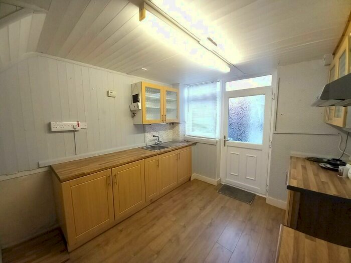 3 Bedroom Terraced House For Sale In Bangor, Gwynedd, LL57