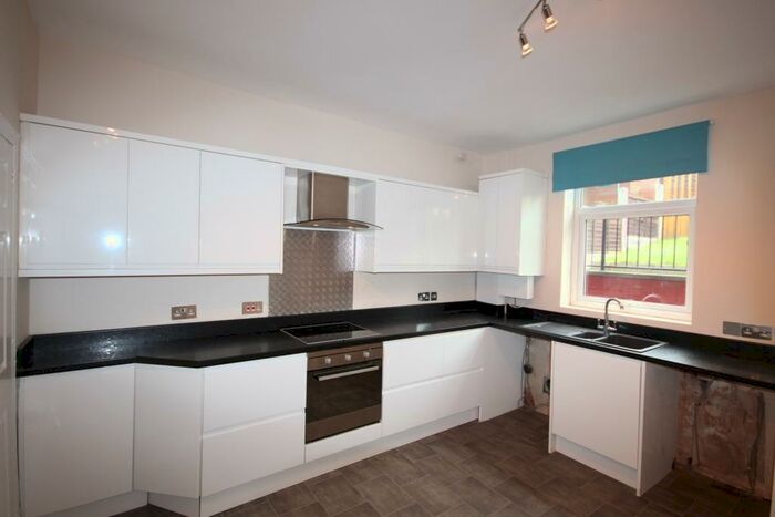 2 Bedroom Terraced House To Rent In Barrow Road, S9