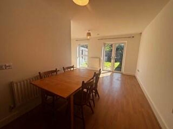 3 Bedroom House To Rent In Colbrand Grove, Birmingham, B15