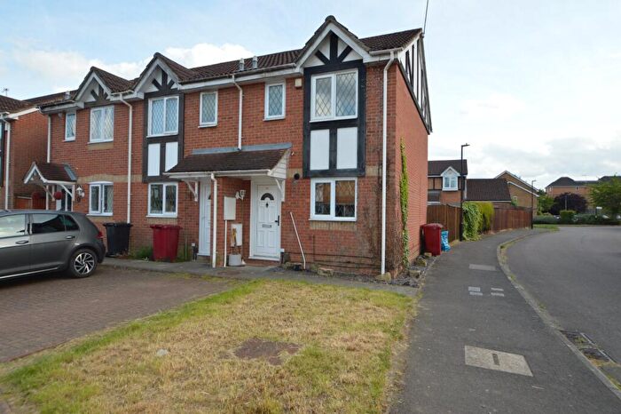 2 Bedroom End Of Terrace House To Rent In Maplin Park, Langley, Berkshire, SL3