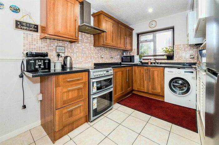 3 Bedroom End Of Terrace House For Sale In Tiptree Crescent, Clayhall, Ilford, Essex, IG5