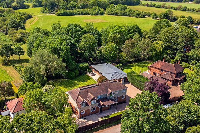 5 Bedroom Detached House For Sale In Ockwells Road, Maidenhead, Berkshire, SL6