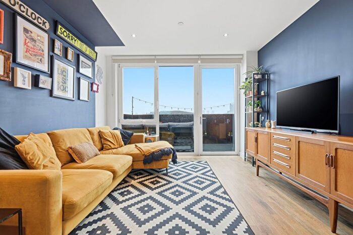 2 Bedroom Flat For Sale In Glyn Court, Oliver Road, Leyton, E10