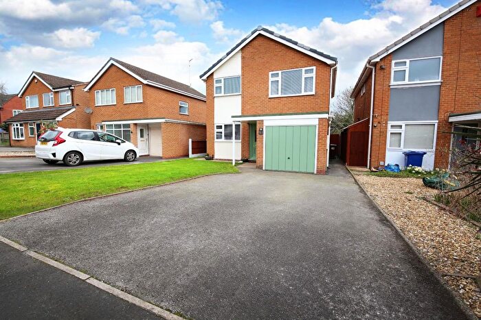 3 Bedroom Detached House For Sale In Cross Road, Uttoxeter, ST14