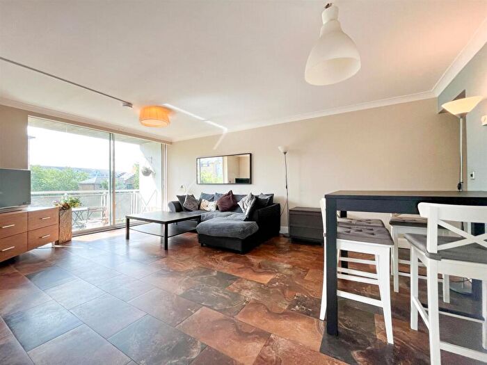 3 Bedroom Apartment To Rent In Regent Court, St John's Wood, NW8