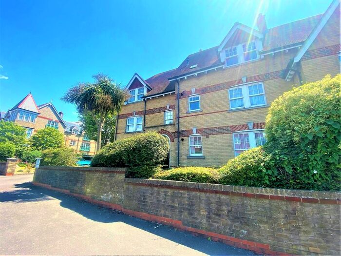 2 Bedroom Flat To Rent In Melcombe Avenue, Weymouth, DT4