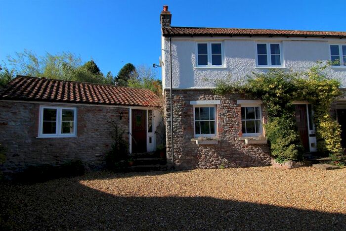 1 Bedroom Flat To Rent In Rhynel Court Annexe, Rickford, Bristol, BS40