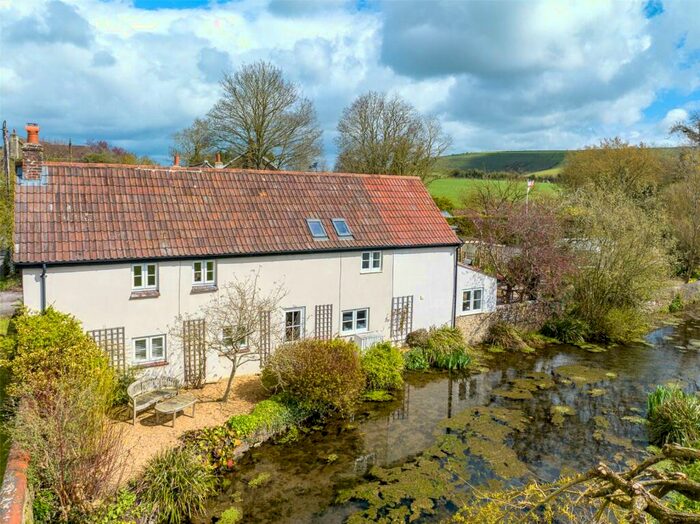 3 Bedroom Detached House For Sale In The Marsh, Longbridge Deverill, BA12