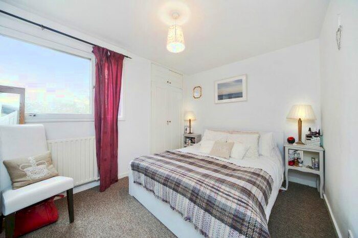 2 Bedroom Maisonette To Rent In Tachbrook Street, London, SW1V