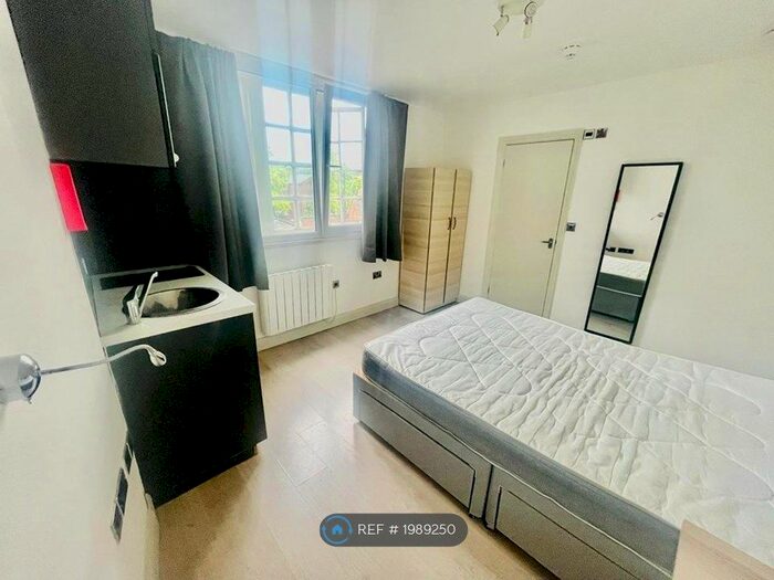 Studio To Rent In Old Fire Station Apartments, London, SE10