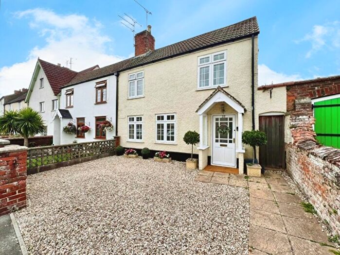 3 Bedroom House For Sale In Salter Street, Berkeley, GL13