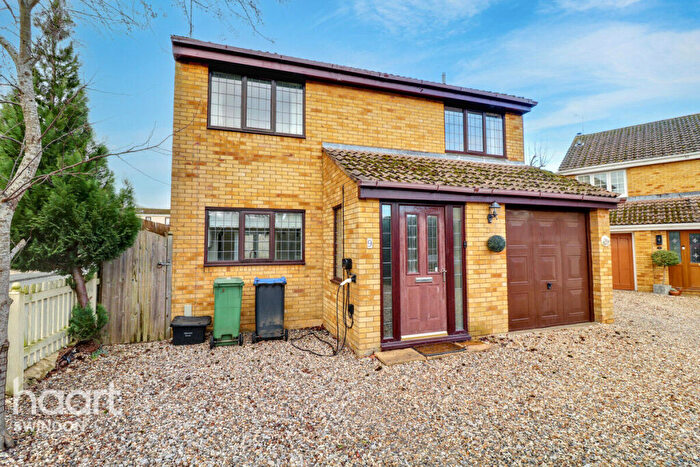 4 Bedroom Detached House For Sale In Cantors Way, Malmesbury, SN16