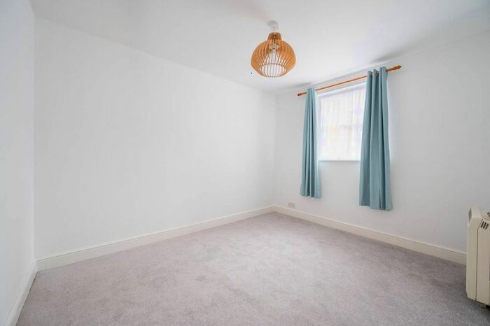 1 Bedroom Flat To Rent In Kirkwall Place, Bethnal Green, London, E2