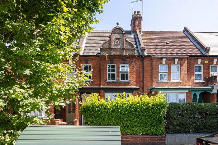 3 Bedroom Property To Rent In Pretoria Avenue, London, E17