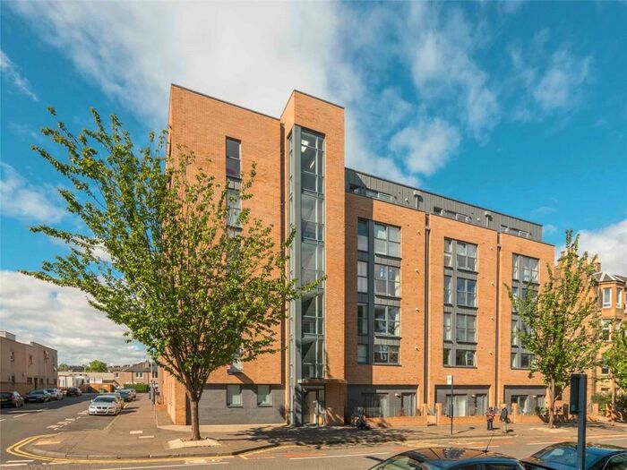 2 Bedroom Flat To Rent In McDonald Road, Edinburgh, EH7