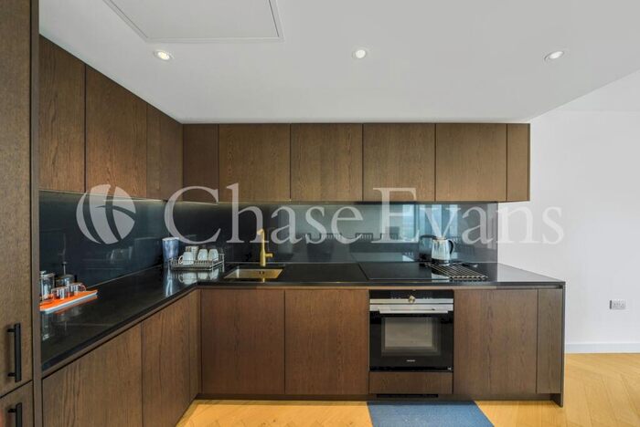 1 Bedroom Apartment To Rent In Landmark Pinnacle, Marsh Wall, Canary Wharf, E14