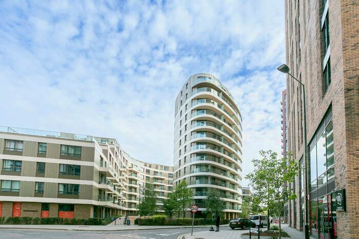 3 Bedroom Apartment To Rent In North End Road, Wembley, London, HA9